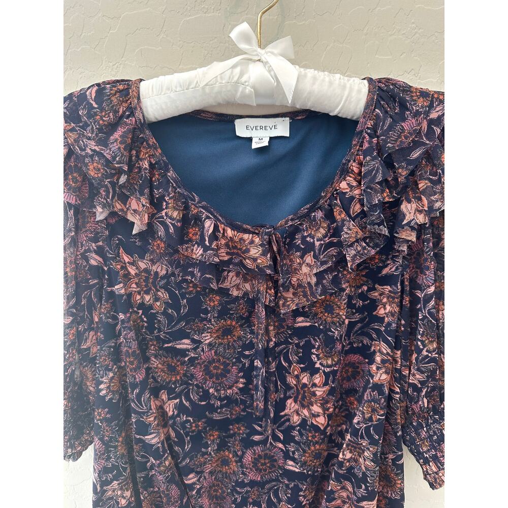 EVEREVE Navy Floral Ruffle Smocked Blouse Medium Boho Romantic - Picture 5 of 8